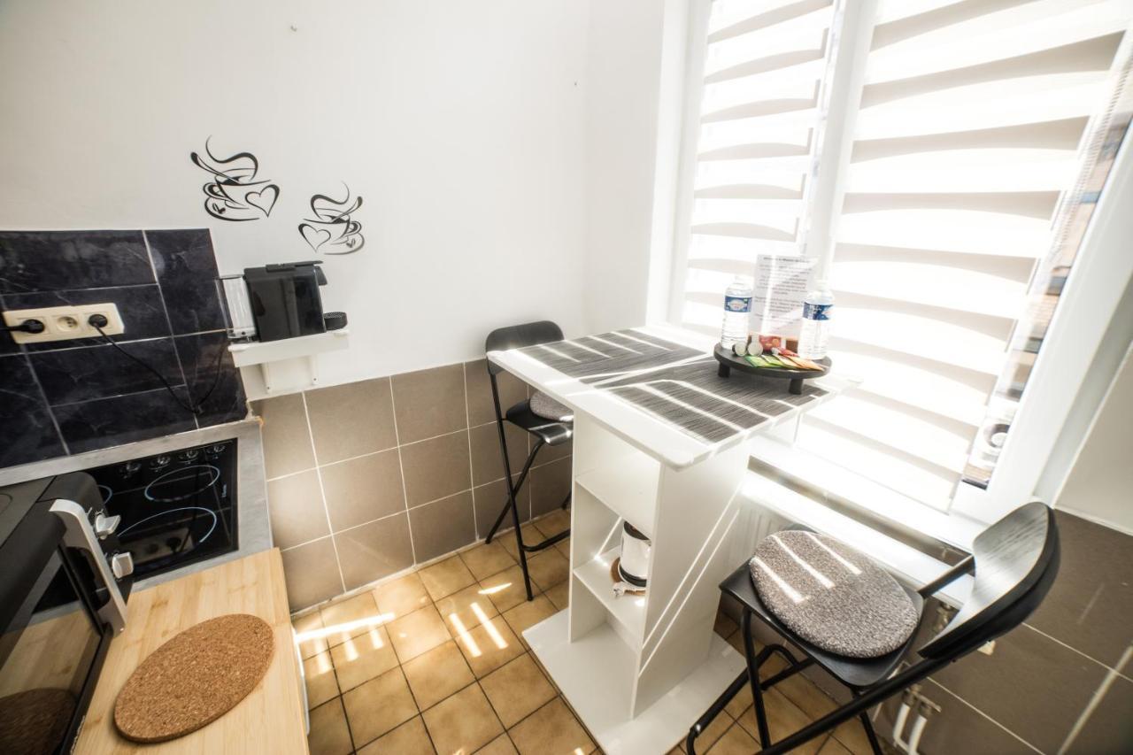 City Centre Hidden Gem! Apartment For Up To 3 People Brussel Eksteriør bilde