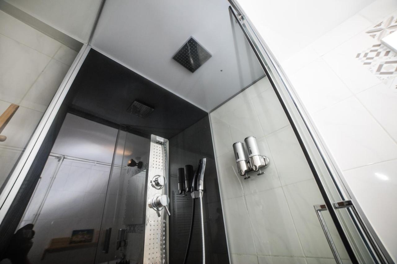 City Centre Hidden Gem! Apartment For Up To 3 People Brussel Eksteriør bilde